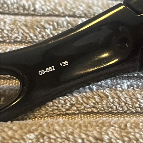 Oakley Radar Path Matte Black w/red Lenses 09682 136 With Case - Picture 7 of 9